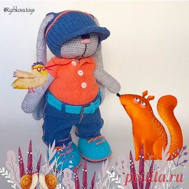 Благодаря волшебству от @lilworldapp зайка нашёл себе новых друзей😉 #lilworld #weamiguru #villy_vanilly_shop #вязаныйзаяц (Автор идеи Бэла Макаева)