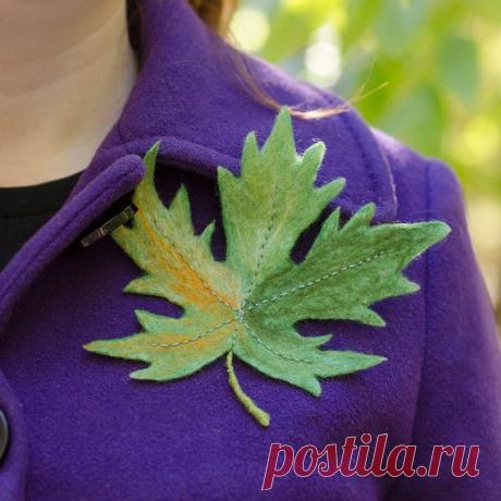 Green Leaf Pin Maple leaves Brooch Fall Maple Leaves Jewelry Coat Pin Original Brooch Felting Green Brooches Statement Gift under 20  Felt brooch Maple leaf is handmade felted from high-quality Italian merino wool. Is it an unique gift idea for Woman, great gift for girlfriend and original gift for Mother.  Measures: • Length: approx 5.5 (14 cm) • Width: approx 6 (15 cm)  Materials: • Natural merino wool • Embroidery