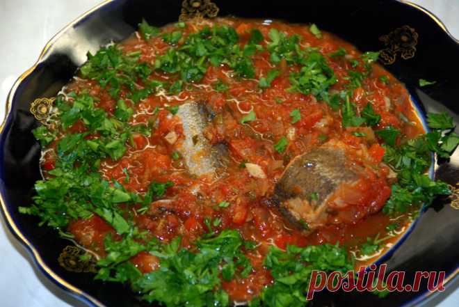 Храйме — тушеная рыба 
Начну с интриги. После того, как приготовил – съел две тарелки собственно соуса, пока дошел до рыбы. Вкусно – нет слов. Редко я так говорю, но, сейчас именно такой случай.
Что такое храйме? Это рыба …