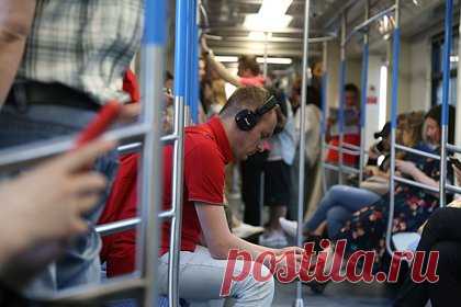 Станцию московского метро закроют более чем на год. Одну из станций Калужско-Рижской линии московского метро закроют более чем на год. Станция «Алексеевская» станет недоступной для пассажиров из-за ремонта. Работы займут 14 месяцев, их начало намечено на 2026 год. Согласно проектной документации, на станции появится четвертый эскалатор на спуск и подъем.