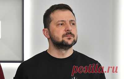 Зеленский пообещал, что скоро между Украиной и Польшей не будет никаких границ. Польский лидер Анджей Дуда ранее наградил Зеленского высшей госнаградой - орденом Белого Орла