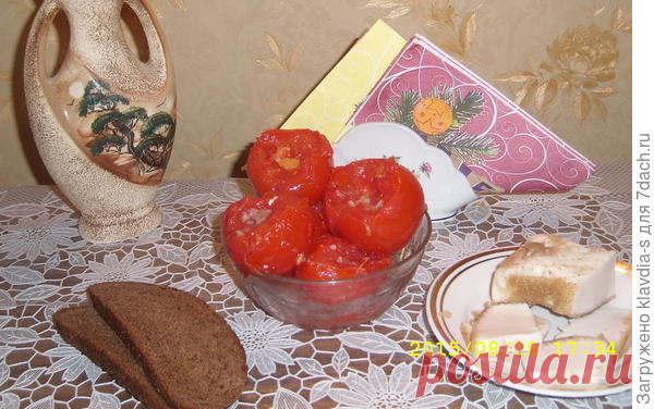 Помидоры соленые с чесноком