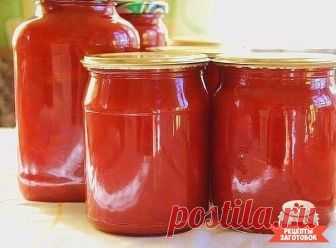 Домашний томатный соус-кетчуп на зиму. Супер подборка на любой вкус!

1.Соус томатный Классический 

Ингредиенты:

3 кг помидоров, 150 г сахара, 25 г соли, 80 г 70% уксуса, 20 шт. гвоздичек, 25 шт. перца горошком, 1 зубчик чеснока, щепотка корицы, на острие ножа острого красного перца.

Приготовление:
Помидоры мелко нарезать, выложить в кастрюлю, поставить на огонь и уварить на треть, не закрывая крышку. Затем добавить сахар, проварить 10 минут, всыпать соль и варить еще 3...