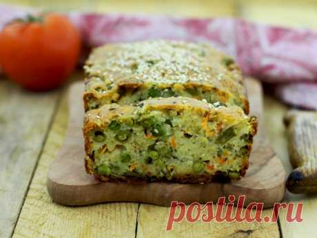 Пирог из манной крупы с горохом Вкуснейший манник без яиц и муки можно испечь с зелёным горошком. Непривычно, но жутко вкусно!