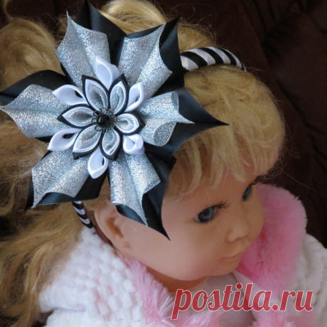 Радуга рукоделий из лент - Канзаши (Tsumami kanzashi), украшения с цветами из ткани. 
 Хотите порадовать родных и близких необычным и неординарным подарком?Появилось желание выделиться из толпы? Тогда, добро пожаловать! 

 Здесь Вы найдете авторские украшения и аксессуары ручной работы в редком японском стиле и технике Tsumami kanzash (Канзаши)!Заколки, резинки, ободки, серьги, колье, браслеты, повязки, бокалы, украшенные лентами и цветами из них!