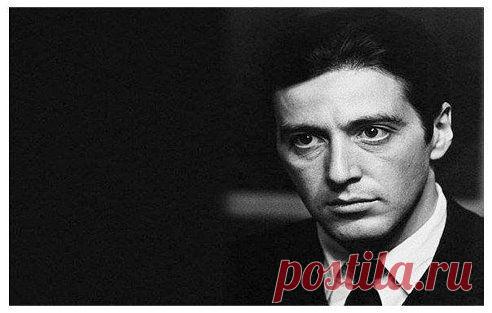 Не спешите говорить о себе. Разговор о вас начнётся, как только вы уйдете. 

Аль Пачино