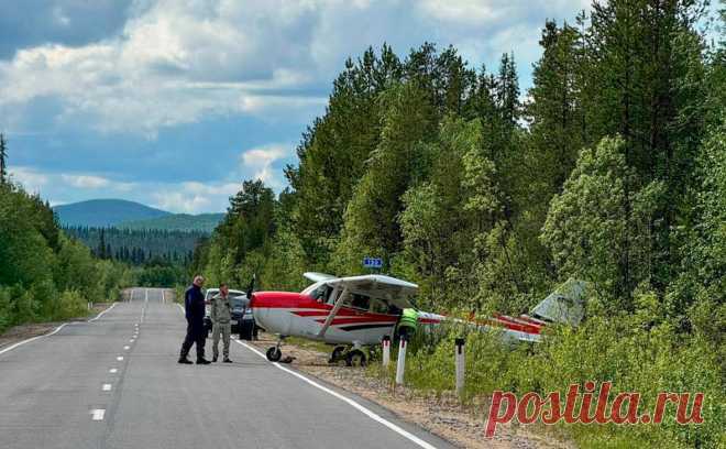 Самолет Cessna совершил аварийную посадку на дорогу в Мурманской области. Легкий самолет Cessna совершил вынужденную посадку на 151-м километре автодороги Кола — Лотта в Мурманской области, сообщает пресс-служба Северо-Западной транспортной прокуратуры в телеграм-канале.