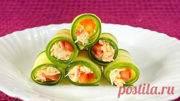 Нежные рулетики из огурцов с сыром: яркие, вкусные и готовить не сложно | Почавкаем | Пульс Mail.ru