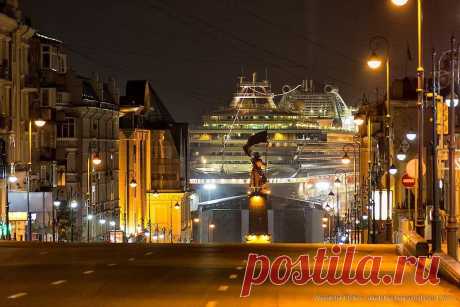 лайнер во Владивостоке