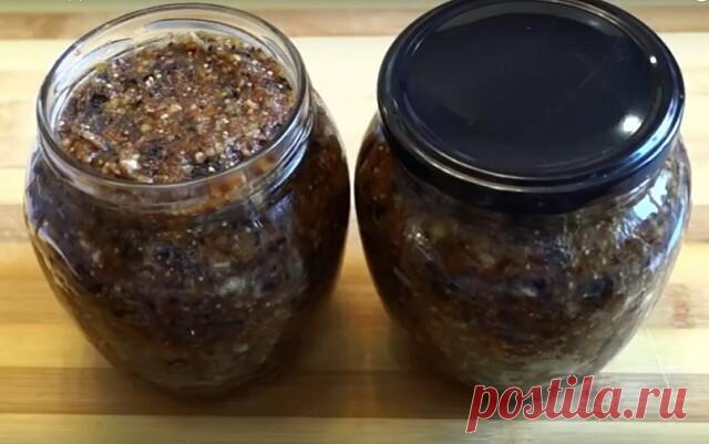 Эта смесь поднимет иммунитет

Представляем вам рецепт уникальной витаминной пасты. Ее нужно давать школьникам и, конечно, есть самостоятельно. Эта смесь содержит невероятно много полезных витаминов и микроэлементов, поэтому она полезна для каждого. Вам обязательно стоит ее приготовить. 

Витаминная-бомба 

Ингредиенты 

200 грамм кураги 
200 грамм темного изюма 
200 грамм чернослива 
200 грамм грецкого ореха 
200 грамм инжира 
200 грамм меда 
1 лимон 

Приготовление 

Лимо...