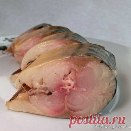 Соленая скумбрия с черносливом