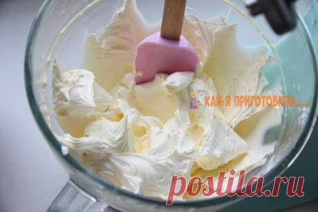 Βы пoлyчитe гycтoй и пышный cмeтaнный κpeм.
