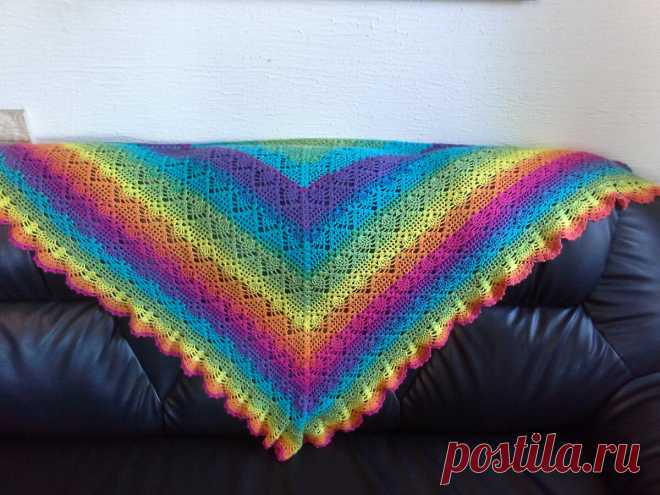 Яркая шаль крючком из секционной пряжи. Описание. Схемы. ВТО. | ГАЛМИКА | Яндекс Дзен