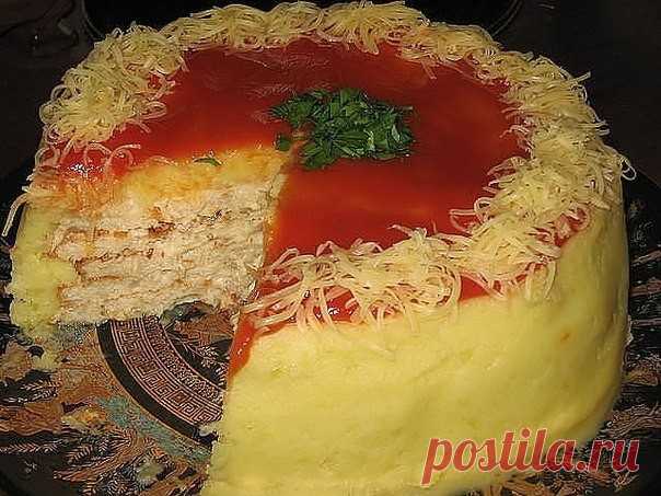 ​Мясной торт Мясной торт не только красиво и оригинально будет смотреться на любом столе. Это блюдо, к тому же, безумно вкусное и достаточно сытное.Основа: 1 кг куриного фарша, 1 лук(измельчить), манка - 2 ст.л. с горкой,
4 яйца, соль,
перец, растительное...