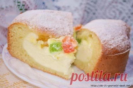 Пирог с творожной начинкой.