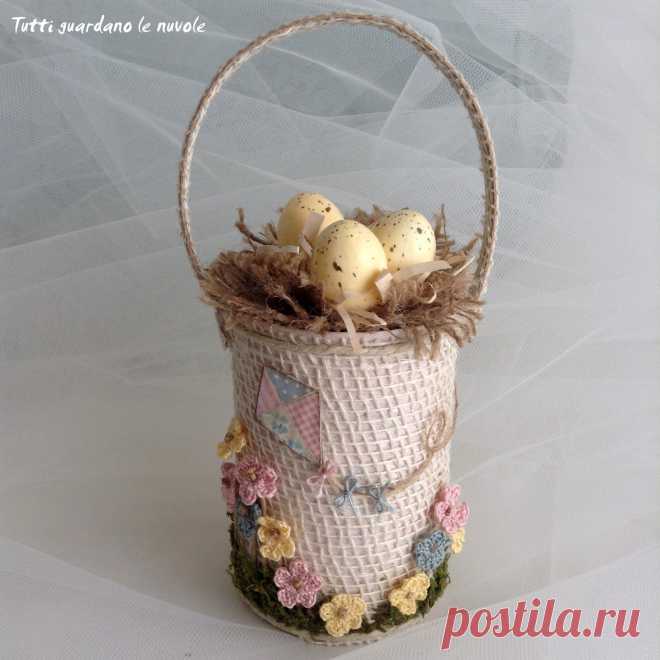 Каждый смотрит на облаке: Spring Easter Basket