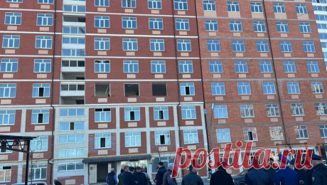 Инженера, устроившего взрыв в дагестанской многоэтажке, оштрафовали на 200 тыс. рублей. Суд оштрафовал инженера за подрыв многоквартирного дома в Дагестане, говорится в Telegram-канале &quot;Сапа Кавказ&quot;. В конце декабря прошлого года инженер ОАО &quot;Даггаз&quot; Терлан Оружбеков должен был провести первичный пуск ...