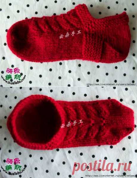 Оригинальный способ вязания носочков от мыска,подробно по фото.