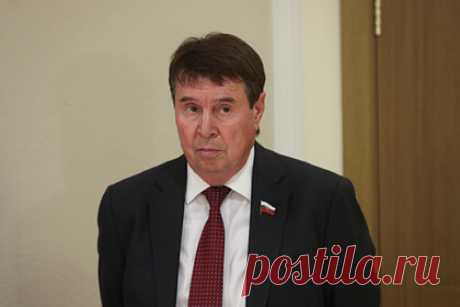 Готовность Зеленского к переговорам о нейтральном статусе Украины объяснили. Сенатор Совфеда Сергей Цеков заявил, что готовность Украины к переговорам о нейтральном статусе объясняется ошибками президента страны Владимира Зеленского на посту и его избыточным доверием к Западу. Он добавил, что Украина наконец поняла свой статус разменной монеты для США в противостоянии с Россией.