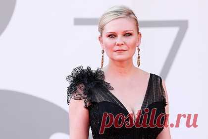 Кирстен Данст рассказала о разнице в гонорарах голливудских актеров и актрис. Кирстен Данст, исполнившая главную женскую роль в «Человеке-пауке» призналась, что зарабатывала гораздо меньше актеров-мужчин. Об этом она рассказала в своем интервью изданию The Independent. Ранее исследователи выяснили, что в среднем за один фильм актеры получают на 1,1 миллиона долларов больше, чем актрисы.