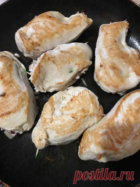 Фаршированная куриная грудка под цитрусовым соусом