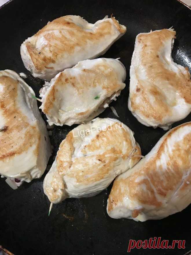 Фаршированная куриная грудка под цитрусовым соусом