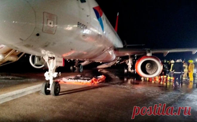 Пассажирка жестко севшего SSJ100 рассказала о панике и давке в салоне. После жесткой посадки лайнера Sukhoi Superjet 100 в турецкой Анталье в самолете началась паника, рассказала одна из пассажирок в видеоматериале, опубликованном на телеканале НТВ.