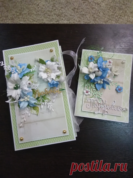 🎂🎁🎂🎁🎂🎁🎂🎁🎂
🎉Подарочный набор🎉
🍫Шоколадница и открытка🎀
Набор состоит из :
🍫Шоколадница🍫
Размер 18*2*10,5 см
🍭Внутри шоколадка и 3 пакетика чая.☕
🎀Открыточка🎀
10*13 см
Внутри есть место для поздравления.
Все работы украшены :
💐цветами ручной работы💐, 
✨полубусинами✨
⭐вырубкой⭐
🌹надписями
#блокноты #скрапсаратов #скрапэнгельс #подарок #альбомы #ручнаяработа #назаказ #единорожки #творим #новыйгод #подаркинг #елочнаяигрушка #нг2019 #подарокнаденьрождения #деньрождения