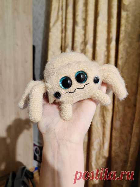 PDF Паучок Чуча крючком. FREE crochet pattern; Аmigurumi toy patterns. Амигуруми схемы и описания на русском. Вязаные игрушки и поделки своими руками #amimore - вязаный паук, паучок из обычной пряжи.