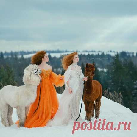 Сегодня просто удивительный день! И не потому что за последние сутки на меня подписалось 4.000 человек на Фейсбуке и 1.500 человек в Инстаграме. И не потому что утром у меня было 2 потрясающе красивые съёмки. И даже не потому что у меня взял интервью журнал Максим 😅 А потому что у меня впереди целых 2 дня выходных! Муж везёт меня в отель, а вместо ноутбука у меня с собой нарядное платье 🤩 Знаете, когда такое было в последний раз? В 2019! В общем, сейчас проверим, не разу...