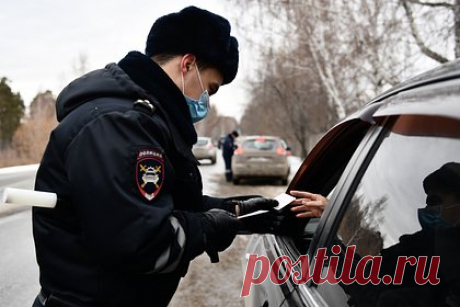 Россиян предупредили об изменениях в законах с 1 октября. С 1 октября в России произойдет ряд нововведений. Среди них добровольное ограничение банковских онлайн-операций, эксперимент по предъявлению водительских прав через приложение, а также новации в правилах ОСАГО и другие изменения, которые коснутся миллионов россиян. Подробнее об этом — в материале «Ленты.ру».