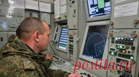 Была переоборудована для поражения наземных целей: над Белгородской областью перехвачена украинская ракета С-200. В 07:00 мск средства ПВО сбили над территорией Белгородской области украинскую зенитную ракету С-200, переделанную для поражения наземных целей, сообщили в Минобороны РФ. Этот российский регион в последние десять дней регулярно становится объектом атак со стороны войск киевского режима. По словам губернатора региона Вячеслава Гладкова, около 300 жителей Белгорода сейчас находятся в…