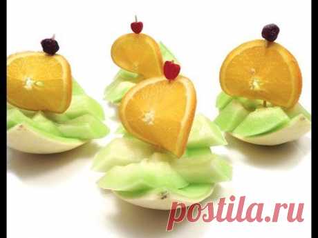 How to Make a Sailboat with a Honeydew Melon (HD)