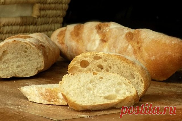 Лакомства из сухарей. Что можно приготовить из чёрствого хлеба Подсохшие ломтики батона могут стать основой как для десерта, так и для сытного блюда.