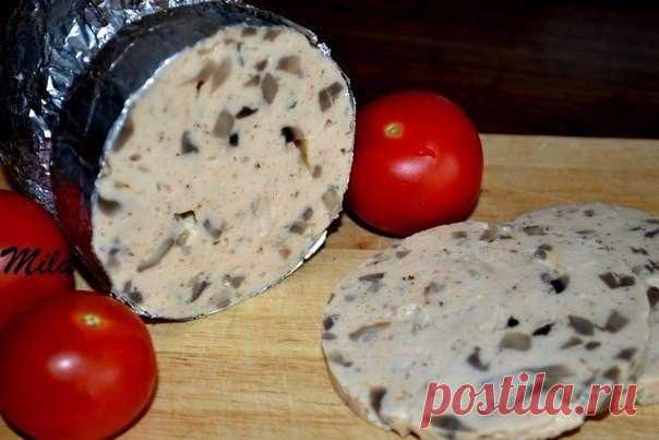 Куриная колбаса с грибами.