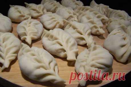 Как правильно лепить пирожки — 3 секрета идеальных форм вашей выпечки Узнайте, как лепить пирожки идеальной формы и без лишних переживаний! 3 секрета от профессиональных поваров для вашей идеальной выпечки.