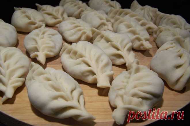 Как правильно лепить пирожки — 3 секрета идеальных форм вашей выпечки Узнайте, как лепить пирожки идеальной формы и без лишних переживаний! 3 секрета от профессиональных поваров для вашей идеальной выпечки.