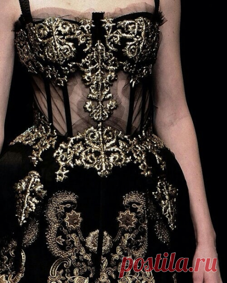 @gothicdreamers в Instagram: «Detalles de alta costura ✨✖✨ . . . . . .#details #detalles #highfashion #aesthetic #aesthetics #fashion #instagoth #black #outfit #gold…» 951 отметок «Нравится», 4 комментариев — @gothicdreamers в Instagram: «Detalles de alta costura ✨✖✨ . . . . . .#details #detalles #highfashion #aesthetic #aesthetics…»
