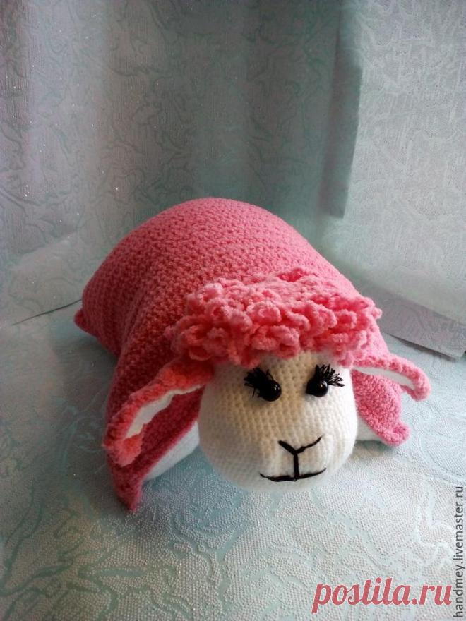 Вяжем подушку-игрушку Овечка