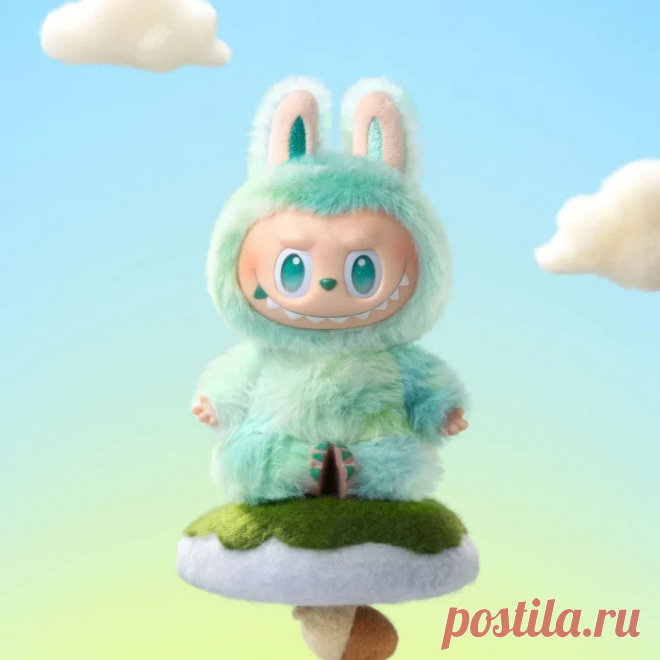 Labubu SERENITY — символ спокойствия и внутренней гармонии в коллекции Pop Mart. Этот персонаж излучает умиротворённость и лёгкость, отражая атмосферу баланса и душевного равновесия.

Его нежные пастельные оттенки и плавные линии делают Labubu SERENITY идеальным дополнением для коллекционеров, ценящих элегантность и спокойствие.

Основные характеристики:

Символика спокойствия и гармонии

Высококачественное исполнение и детальная проработка

Прекрасный подарок и коллекцион...