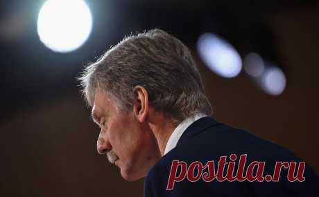 Кремль не стал комментировать жалобы отстраненного генерал-майора Попова. Пресс-секретарь российского президента Дмитрий Песков отказался комментировать высказывания отстраненного командующего 58-й общевойсковой армией Южного военного округа генерал-майора Ивана Попова, который заявил подчиненным о проблемах в Вооруженных силах.