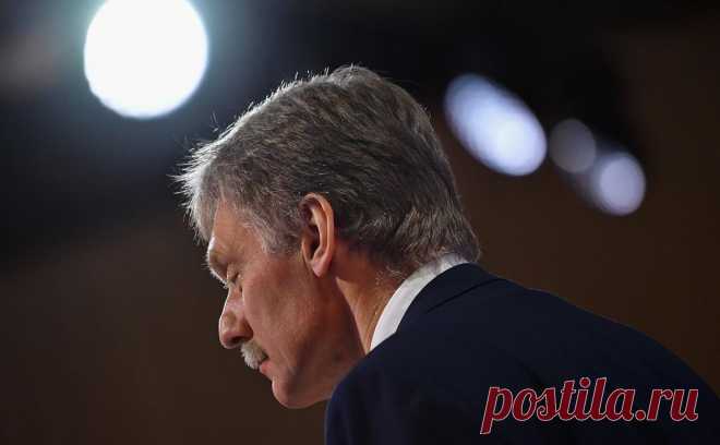 Кремль не стал комментировать жалобы отстраненного генерал-майора Попова. Пресс-секретарь российского президента Дмитрий Песков отказался комментировать высказывания отстраненного командующего 58-й общевойсковой армией Южного военного округа генерал-майора Ивана Попова, который заявил подчиненным о проблемах в Вооруженных силах.