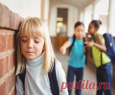 Какая существует молитва оберег для ребенка в школе? Заговор чтобы ребенка в школе не били и не обижали. Невидимая защита школьника от обидчиков 100% Помогающие молитвы, Заговоры и заклинания Молитва для детей чтоб не обижали. Взрослея, ребенок большую часть времени проводит в школе, где с ним могут происходить разные ситуации. Не всегда школьное