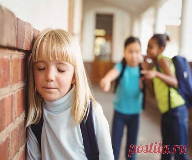 Какая существует молитва оберег для ребенка в школе? Заговор чтобы ребенка в школе не били и не обижали. Невидимая защита школьника от обидчиков 100% Помогающие молитвы, Заговоры и заклинания Молитва для детей чтоб не обижали. Взрослея, ребенок большую часть времени проводит в школе, где с ним могут происходить разные ситуации. Не всегда школьное