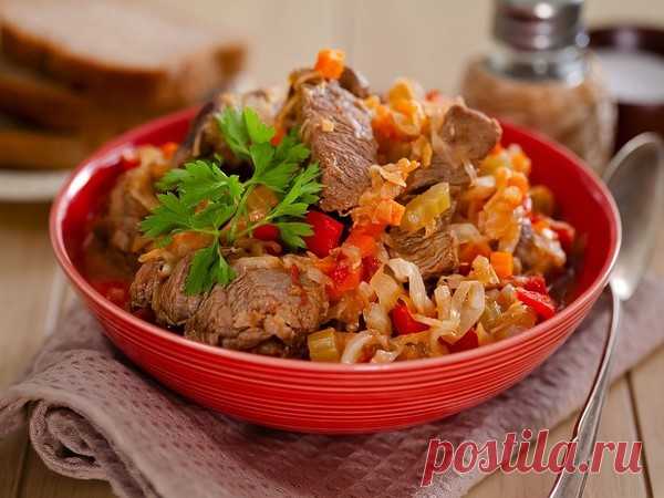 Мясное рагу с капустой в мультиварке