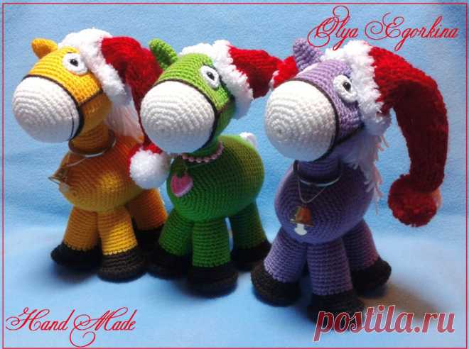 PDF Лошадка. FREE amigurumi crochet pattern. Бесплатный мастер-класс, схема и описание для вязания игрушки амигуруми крючком. Вяжем игрушки своими руками! Лошадь, лошадка, конь, horse, caballo, cheval, pferd, gaul, cavalo. #амигуруми #amigurumi #amigurumidoll #amigurumipattern #freepattern #freecrochetpatterns #crochetpattern #crochetdoll #crochettutorial #patternsforcrochet #вязание #вязаниекрючком #handmadedoll #рукоделие #ручнаяработа #pattern #tutorial #häkeln