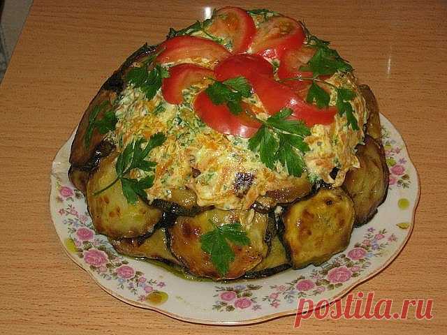 25 рецептов с кабачками:
1. Кабачковые рулетики 