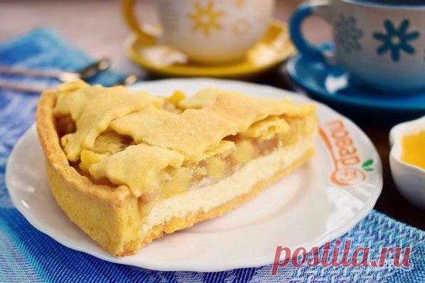 Яблочный пирог-чизкейк

Ингредиенты:
Мука — 250 Грамм
Масло сливочное — 125 Грамм
Сахар мелкий — 1 Ст. ложка
Яйцо — 2 Штуки (1 шт - в тесто; 1 шт - в творожную начинку)
Творог 9% — 250 Грамм
Сахарная пудра — 1 Стакан
Сметана — 3-4 Ст. ложек
Ванилин (Вкусно с Dr.Oetker) — 1 Щепотка
Мускатный орех — 1/2 Чайных ложки
Яблоко — 3 Штуки (кисло-сладкое)
Сахар — 1/3 Стакана
Корица (Вкусно с Dr.Oetker) — 1 Чайная ложка
Крахмал кукурузный — 2 Ст. ложки
Вода — 1 Стакан

Количество по...