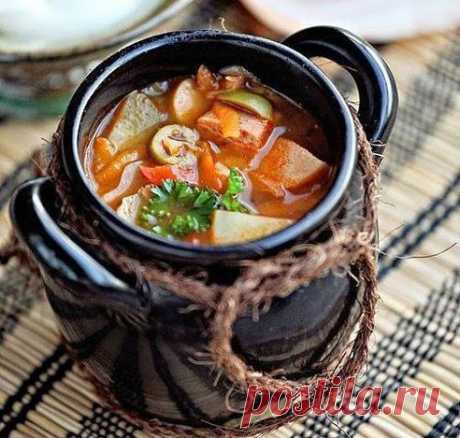 Любимый суп: солянка.Безумно вкуснo!! Быстро, легко и ОЧЕНЬ вкусно! Рецепт совсем простой. !! Более подробно о рецепте можете узнать в источникe: шеф-повар Одноклассники, по ссылке fastppc.net/ANuv   Рекомендуем посмотреть!!! Приятного аппетитa

Дорогие кулинары! Чтобы не потерять рецепт, жмите &quot;Класс!&quot;, а потом &quot;поделиться&quot;. Рецепт будет на вашей стене В Одноклассники. Всё ОК!