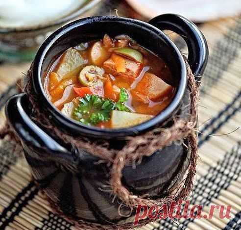 Любимый суп: солянка.Безумно вкуснo!! Быстро, легко и ОЧЕНЬ вкусно! Рецепт совсем простой. !! Более подробно о рецепте можете узнать в источникe: шеф-повар Одноклассники, по ссылке fastppc.net/ANuv   Рекомендуем посмотреть!!! Приятного аппетитa

Дорогие кулинары! Чтобы не потерять рецепт, жмите "Класс!", а потом "поделиться". Рецепт будет на вашей стене В Одноклассники. Всё ОК!